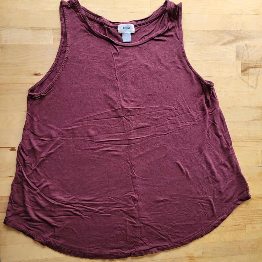 NWOT - Old Navy L Maroon Tank Top